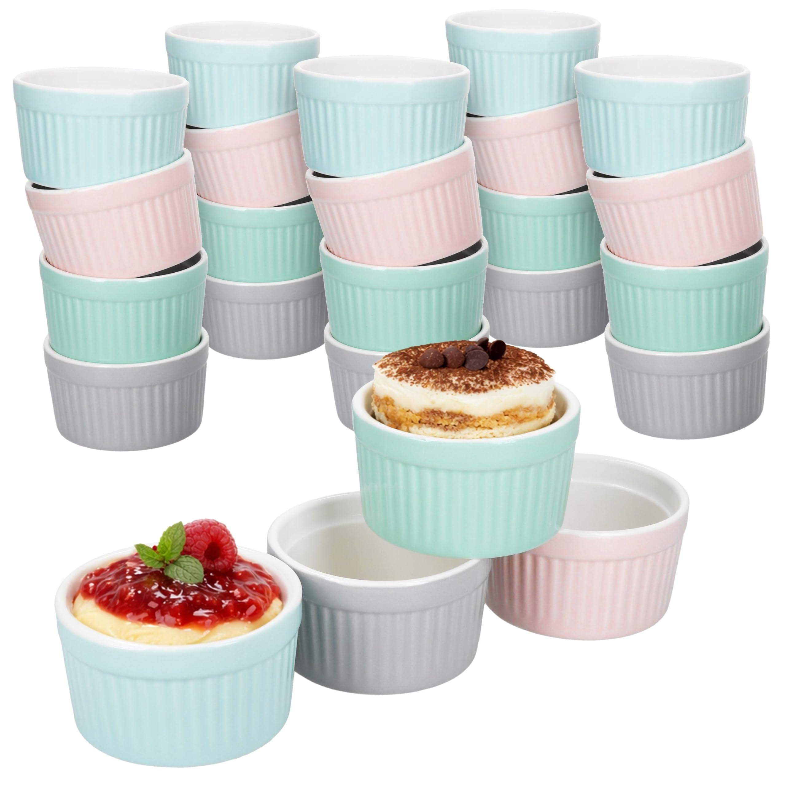 MamboCat Emilia 24er Set Soufflé Förmchen I 125ml, Ø8,8cm I je 6X rosa, türkis-blau, hellblau & grau I Porzellan Mini Backformen rund I für Crème Brûlée, kleine Aufläufe & Dessert
