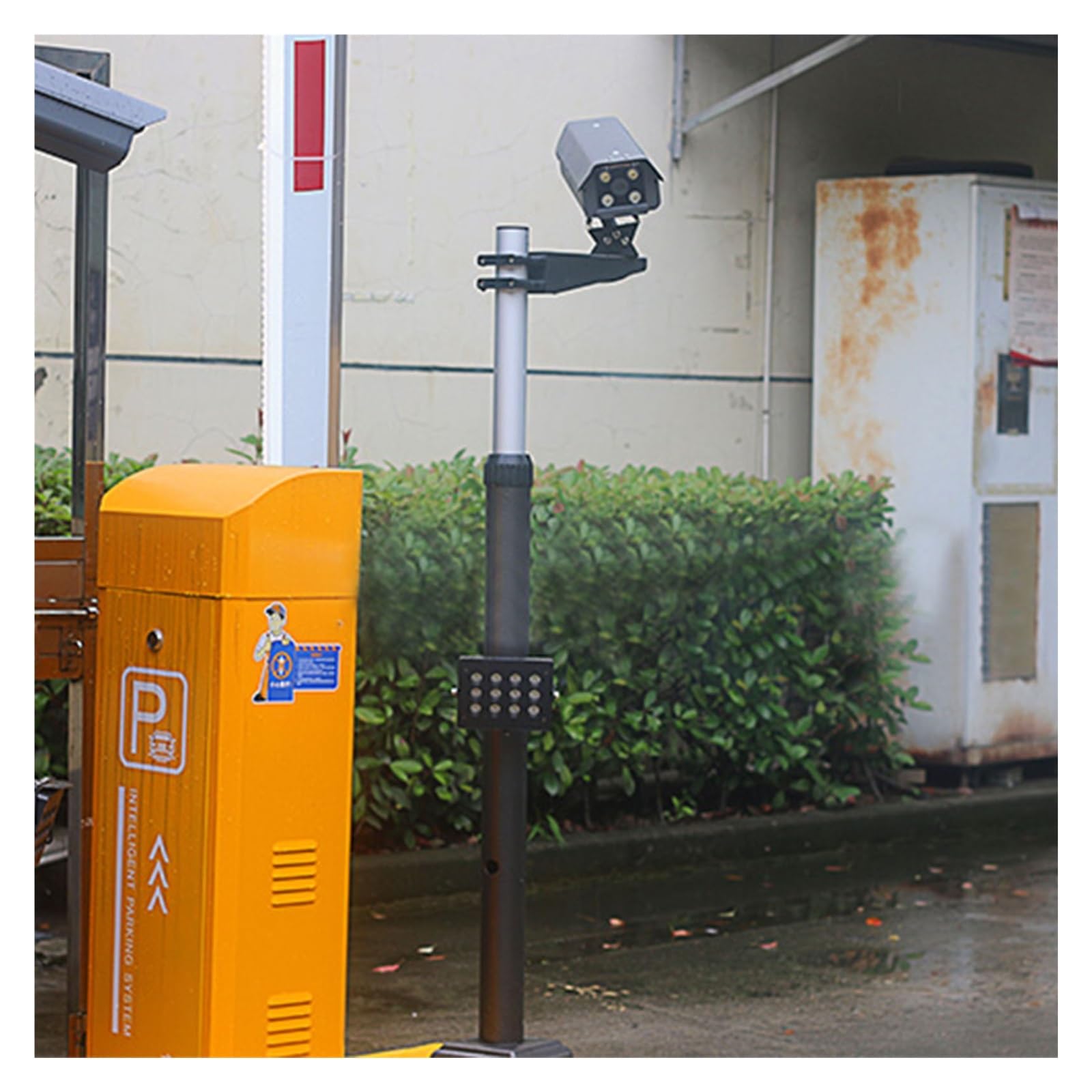 ERRULAN Staffa per Telecamera Esterna Palo per Telecamera di Sicurezza per parcheggio, palo per Telecamera di sorveglianza con Staffa per Luce di riempimento(Height 1.5-2.5m/59-98.4in)