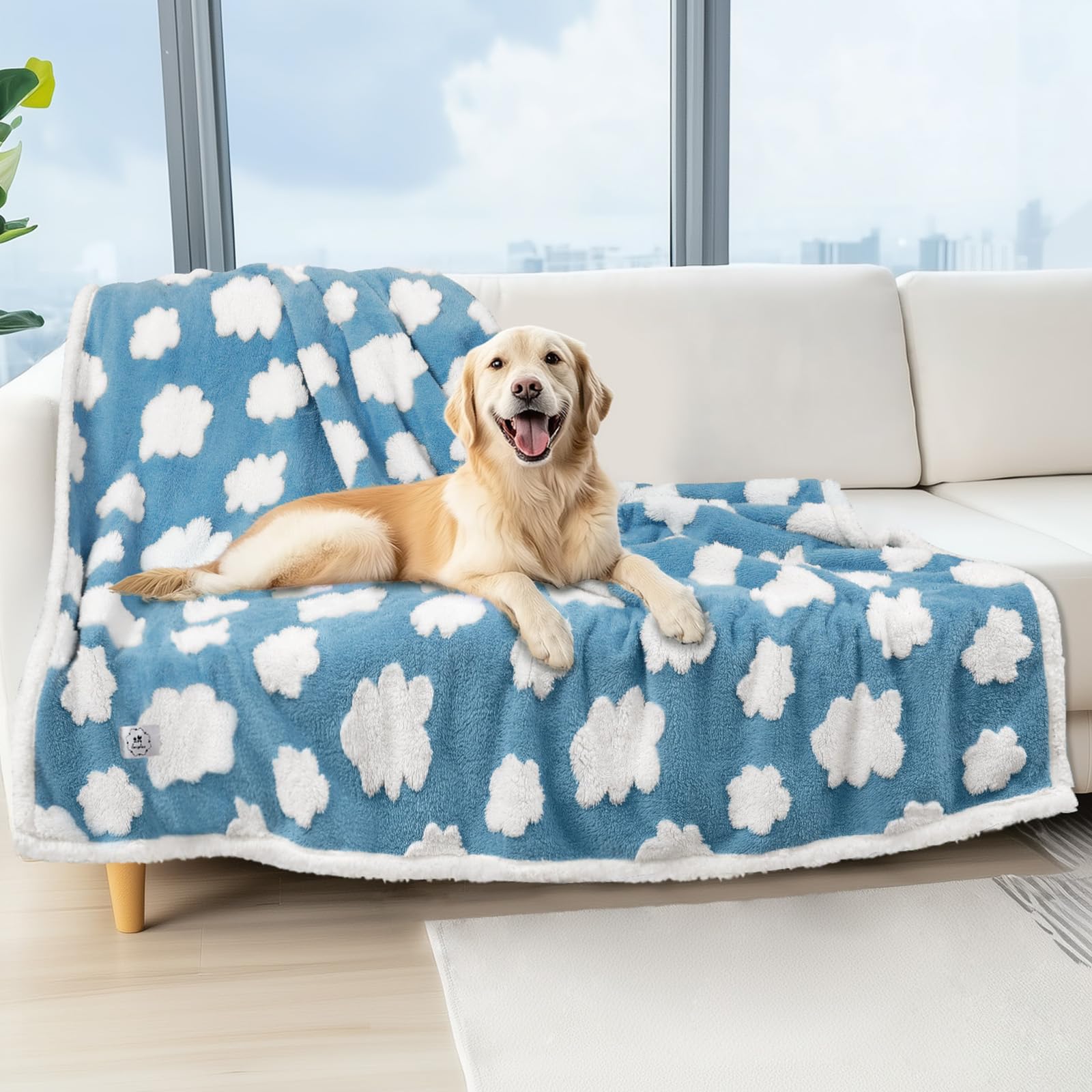 Luciphia Waterproof Dog Blanket for Large Dogs Cats Soft Reversible Fleece — image 1