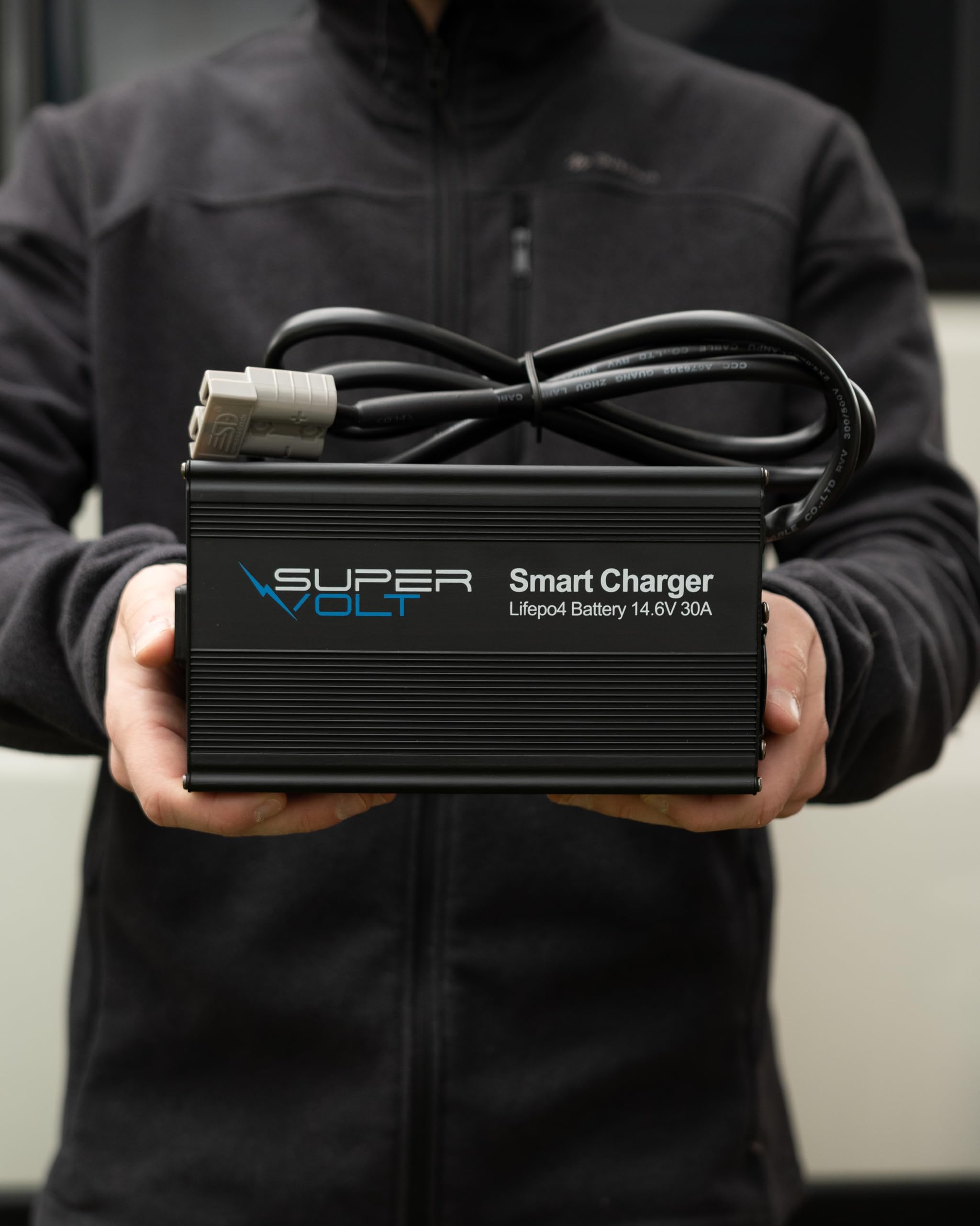 LiFePO4 Ladegerät 12V 30A | Schnelles Laden für Lithium Batterien | Plug & Play mit Anderson-Stecker & Schutzsystem | Inkl. 1,5 m AC & DC Kabel – für Wohnmobil, Boot & Solar