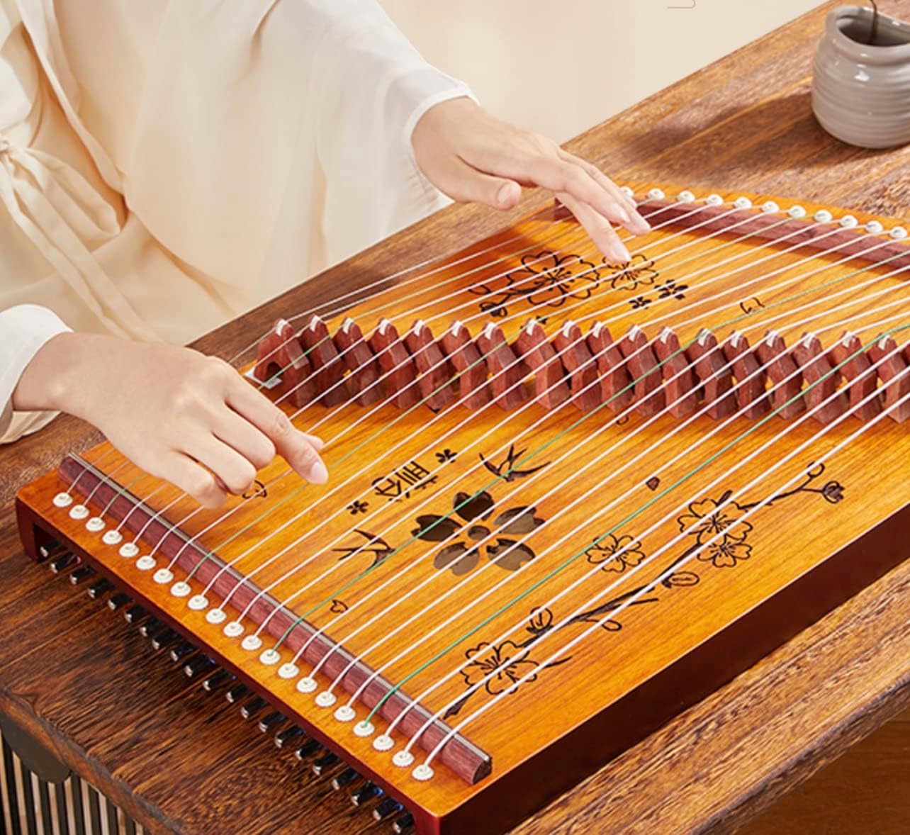 Small guzheng 21 string fingering practice Musical