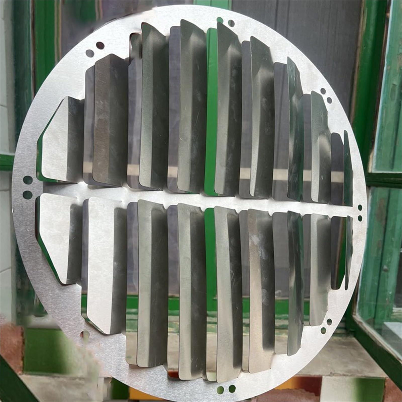 LSMDPT Stainless Steel Wind Baffle Air Conditioner, Anti-Direct Blowing Deflector Grille, Outdoor AC Deflector Cover For Hotel/Residential/Commercial Premises(Dia 48cm/19in)