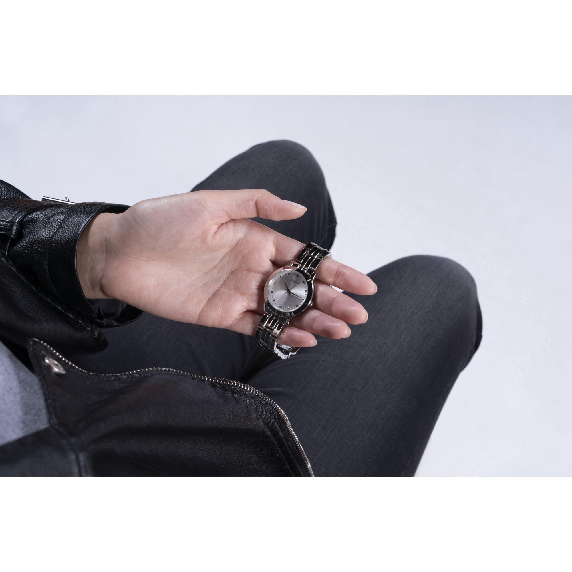 GUESS Reloj clásico de 30 mm