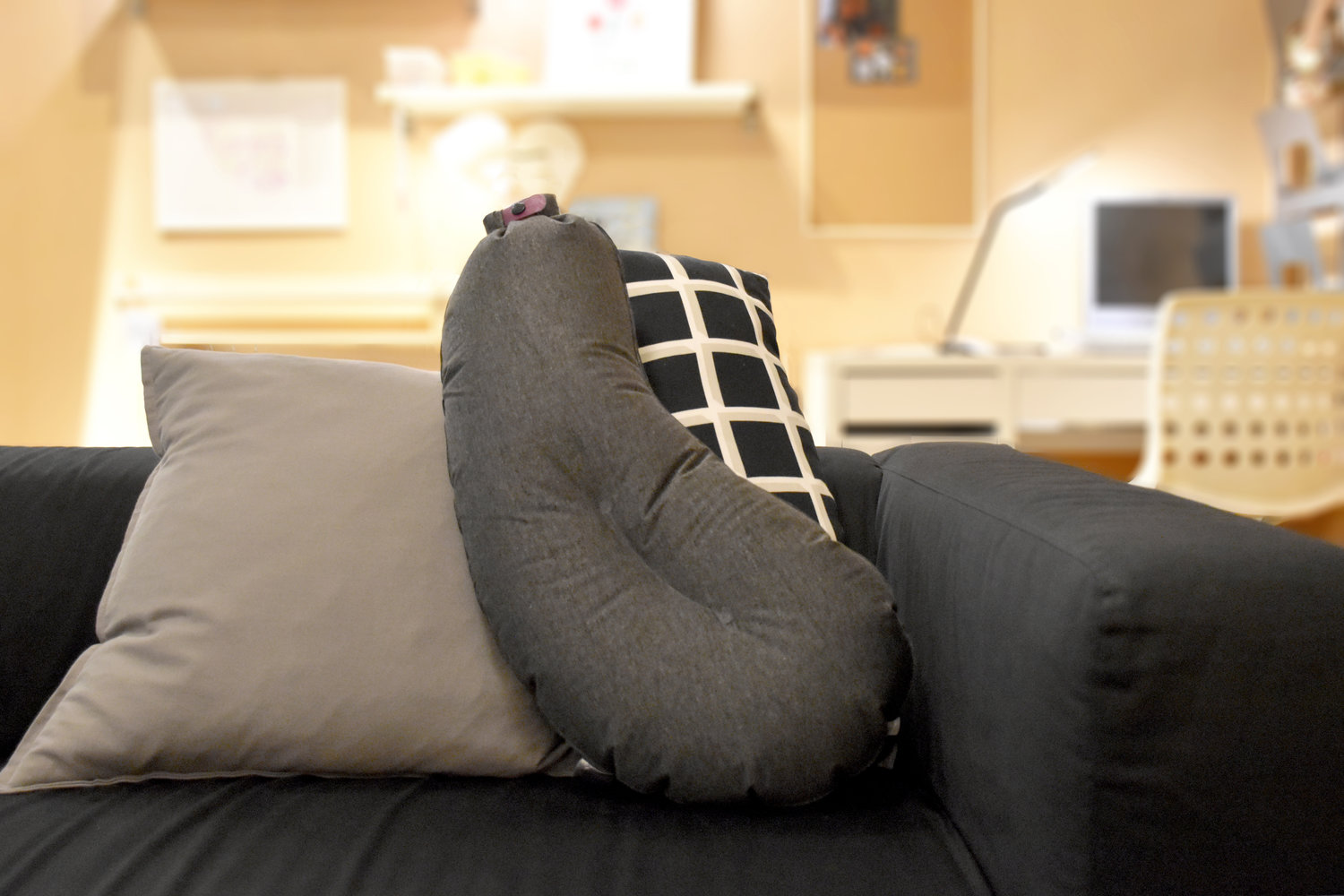 Almohada inflable de poliéster ergonómica gris miniatura 7