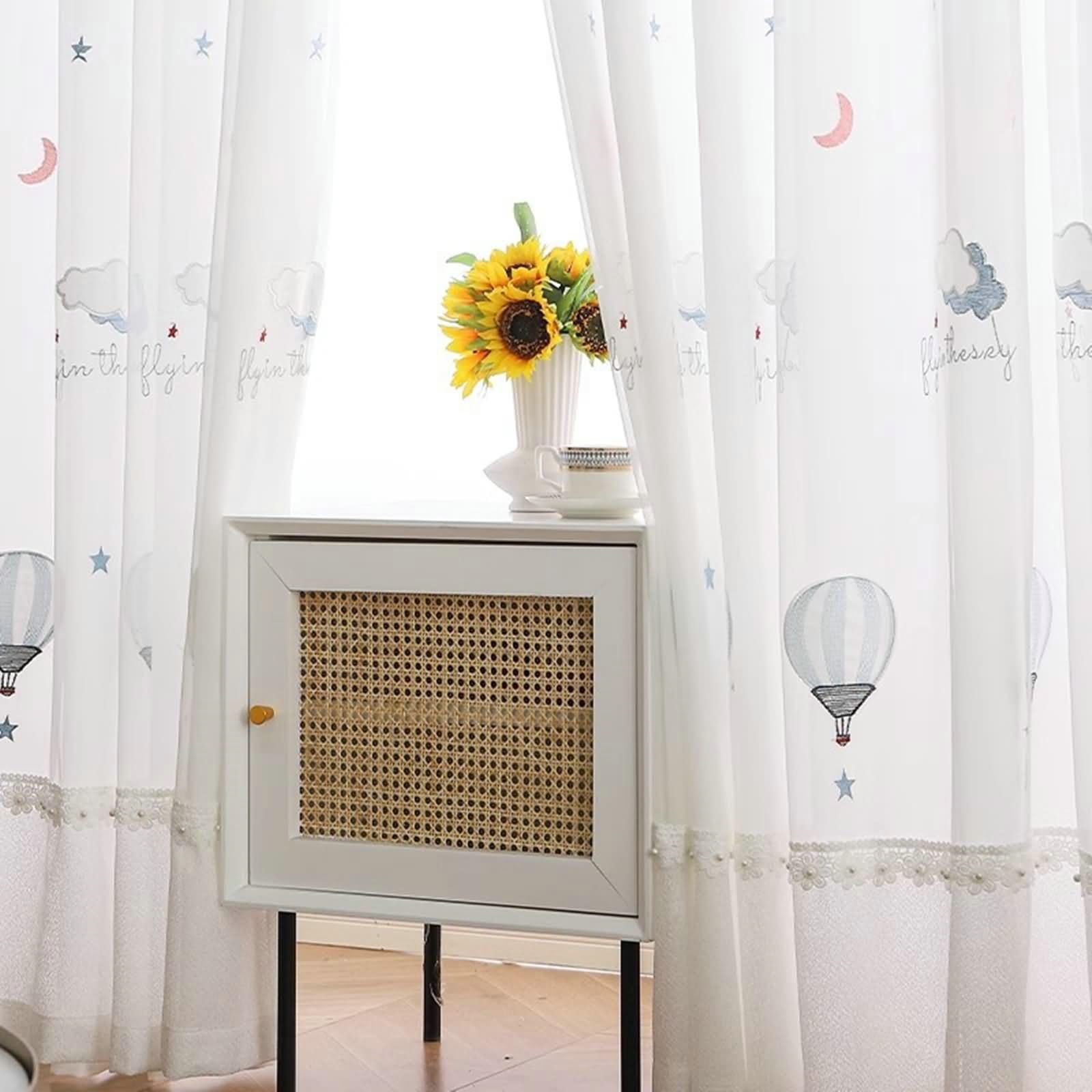 Gualiy Rideau Lot de 2 Salon, Rideau Blanc 86x160CM Rideaux Salon Voilage Moderne Motif de Montgolfière et de Nuage Rideaux pour Salon, Chambre à Coucher