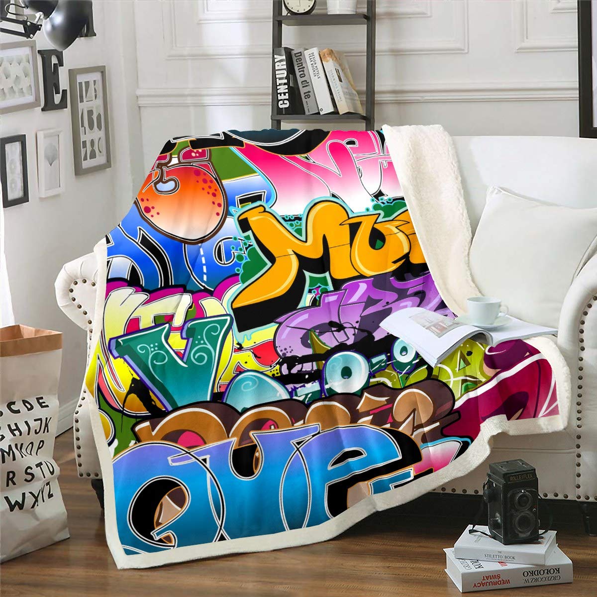 Hippie Graffiti Style Throw Blanket Hip Hop Design Fleece Blanket for Couch Bed Sofa Graffiti Pattern Sherpa Blanket Breathable Street Culture Theme Fuzzy Blanket Room Decor Blanket Single 50"x60"