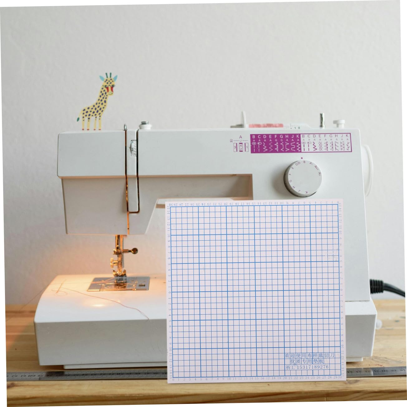 Tappetino per Macchina da Taglio Tessuto Pvc 32x32x0, 6 Cm | Griglia per Taglierino, Alta Durezza e Resistenza All'usura, Formato Portatile per Precisione nel Taglio