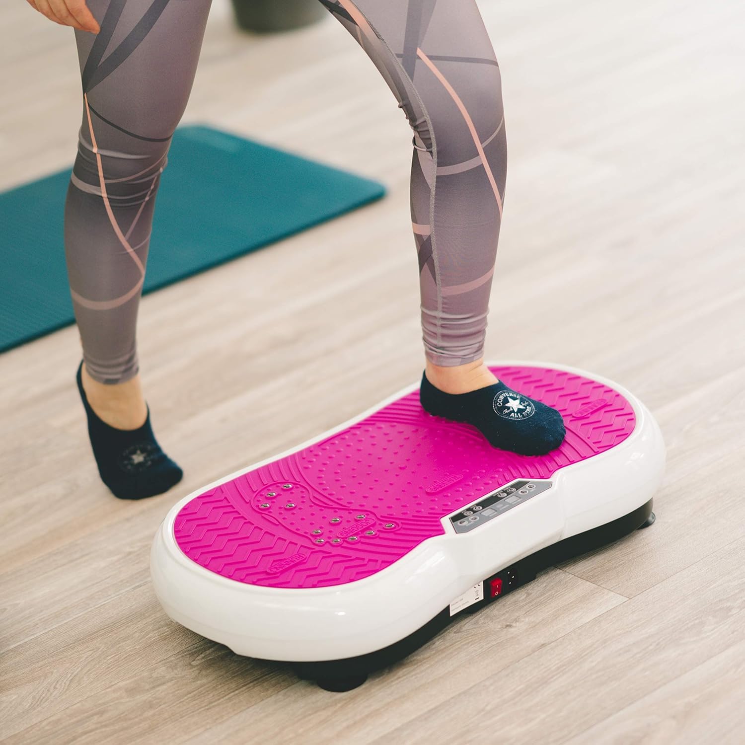 Vibrationsplatte mit Power Dehnbändern und Bluetooth Vibrationsboard Fitness und Sport zum Abnehmen für Zuhause Ultra Slim Rüttelplatte Training Vibrationsgerät Oszillation