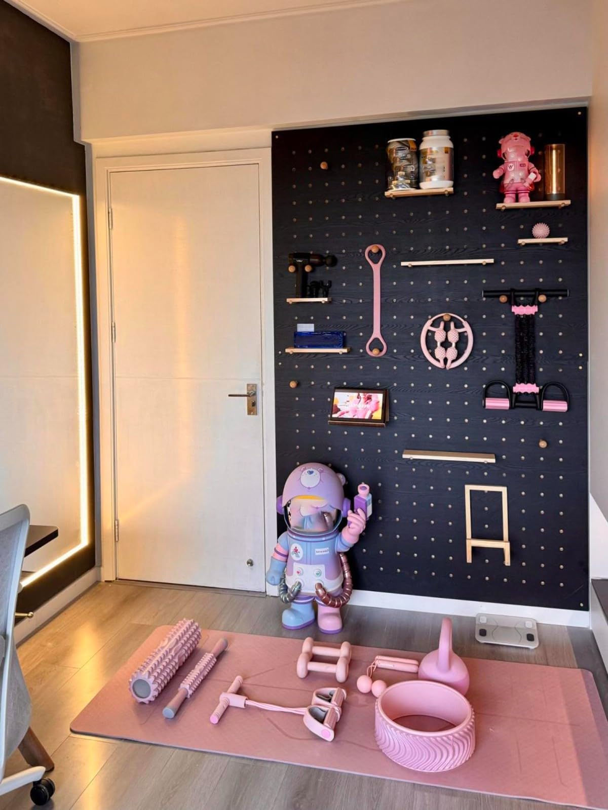 Steckbrett Display Stand, Wand-Organizer-Pegboard, Holz-Pegboard-Organizer-Kit, Peg Board-Kombinations-Kit, Pegboard-Wandhalterung, Wohnzimmer Küche Werkzeug-Aufbewahrungsregal C,W120×H60cm