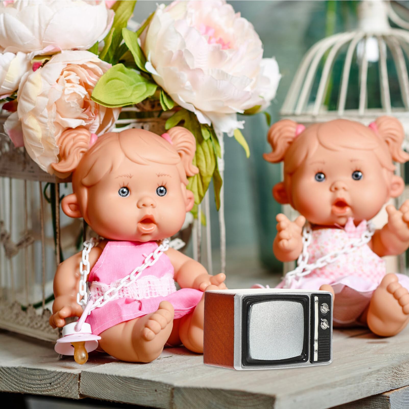 Objet Miniature, Accessoires de Maison de poupées, télévision de poupée 1:12 Dollhouse Miniature Télévision en Plastique de télévision Mini télévision pour Votre Mini-Maison de poupée Meubles