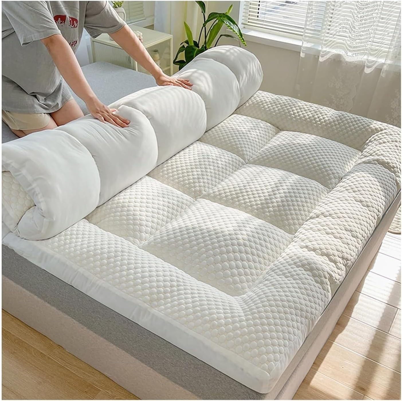 Matelas Futon Japonais 1.5mx2m Pliable et Portable, Matériau en Polyester Peluche, Rempli à 100% de Fibres de Duvet, Confortable et Adaptable, Couleur 01, Marque Générique