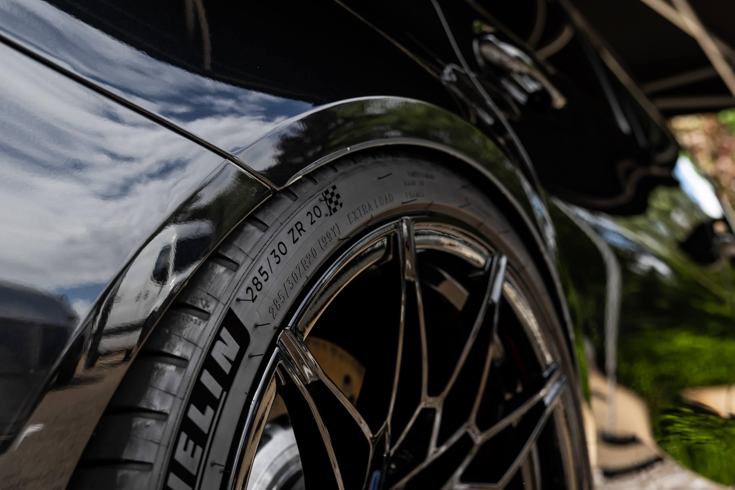 Auto Finesse Gel satiné pour pneus 500 ML | Produit de qualité supérieure | Fabriqué au Royaume-Uni | À Base d'eau | Brillance Longue durée | Finition Mate à Brillante