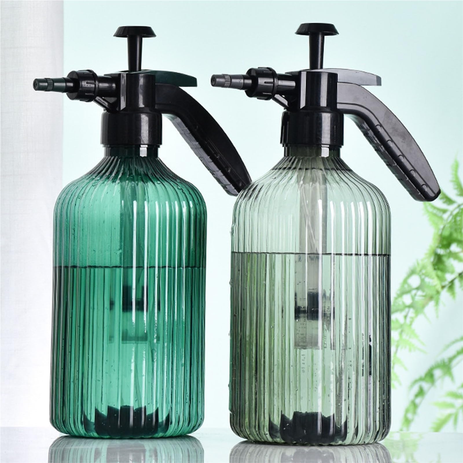 Leere Sprühflasche, 2 l tragbare Druck-Gartensprühflasche, Kessel for die Bewässerung von Pflanzen und Blumen, Druck-Gartengeräte-Zubehör(Brown)