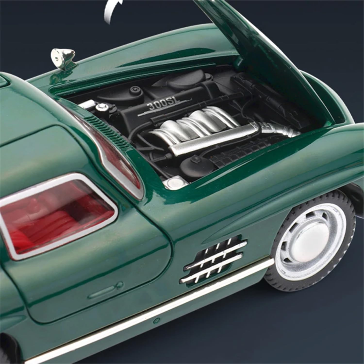 1:32 Mercedes Benz 300SL (Green) — view 2