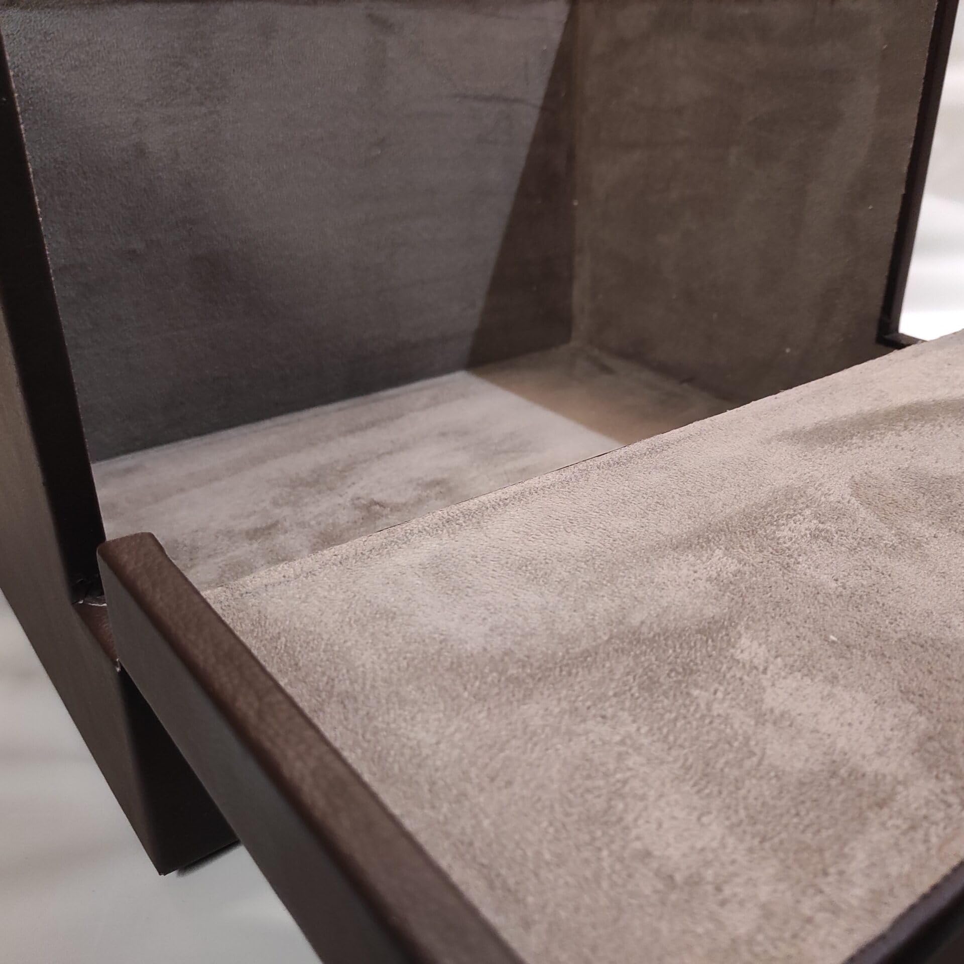 Caja para Monedas colección Hecha a Mano, similpiel marrón con Interior Alcantara Gris, Capacidad 14 bandejas, Doble Cierre con Llave, Artesanal Made in Italy