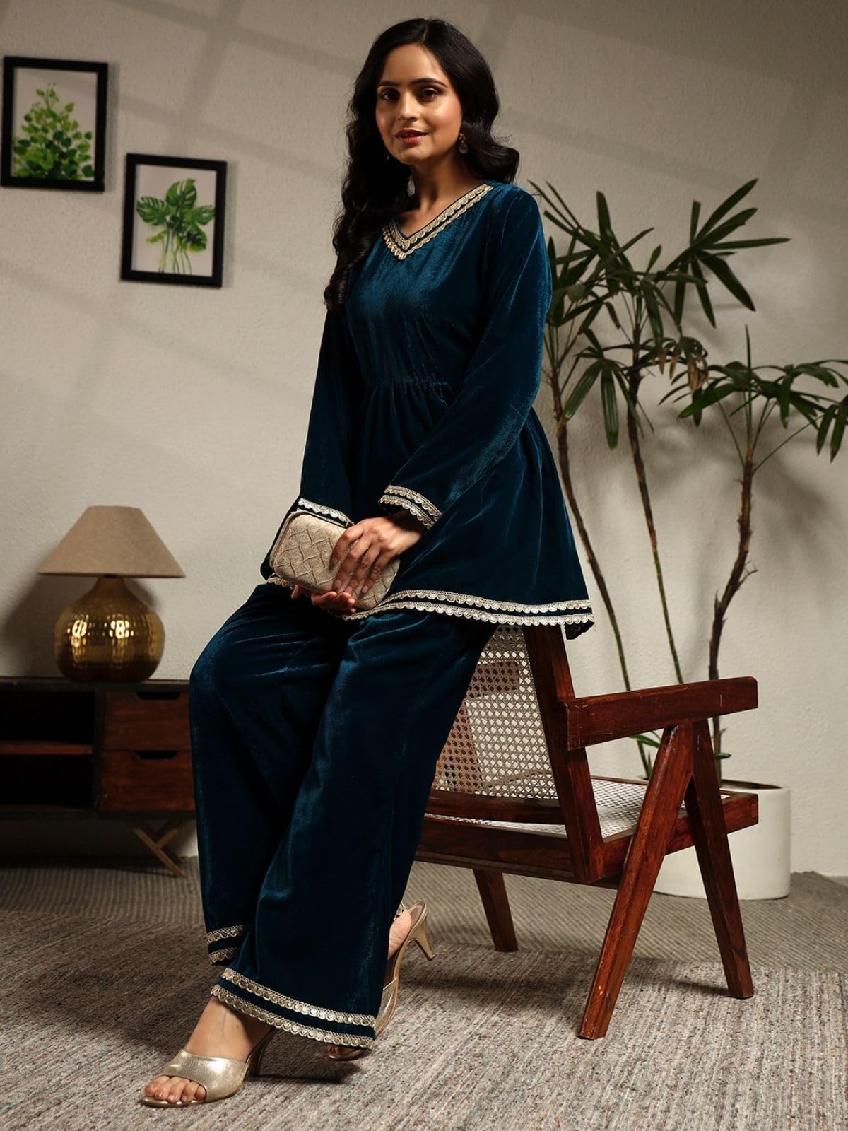 Leriya Fashion set curti da donna in velluto corto kurti per le donne set coord per le donne elegante etnico abbigliamento da ufficio e look casual set curta set per le donne