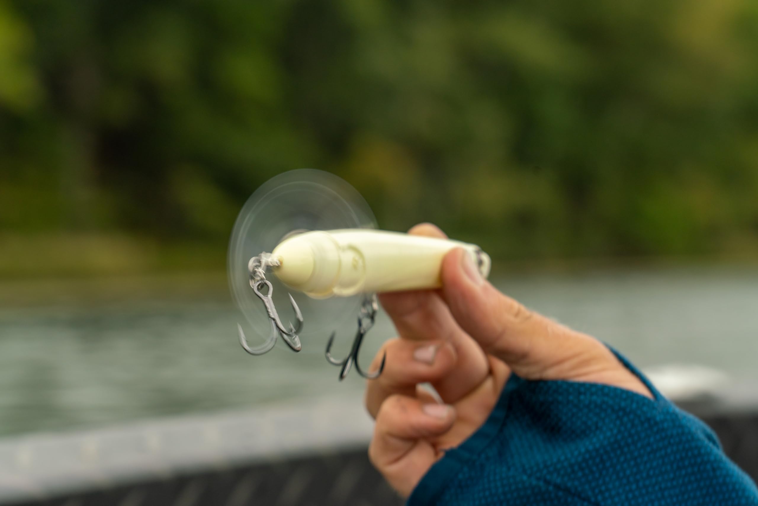 Savage Gear Prop Walker Topwater Lure - przynęta hybrydowa Prop Bait & Pencil Popper na bassy, szczupaki, piżmaki i nie tylko, wędkarstwo morskie i słodkowodne, Gold Shad 10 cm