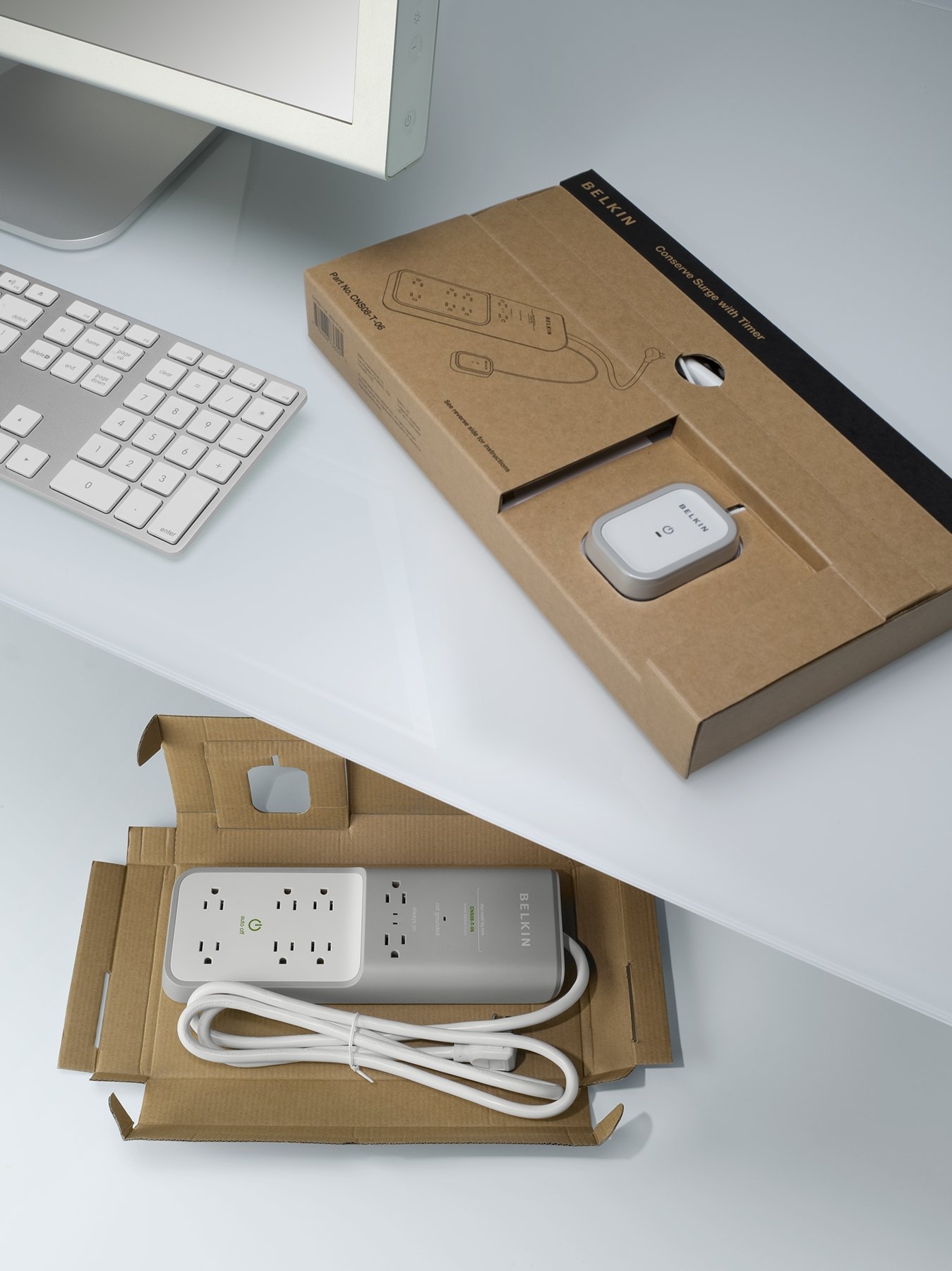 Belkin Protector contra sobretensiones de 6 Salidas con Cable de 6 pies y Temporizador, CNS08-T-06