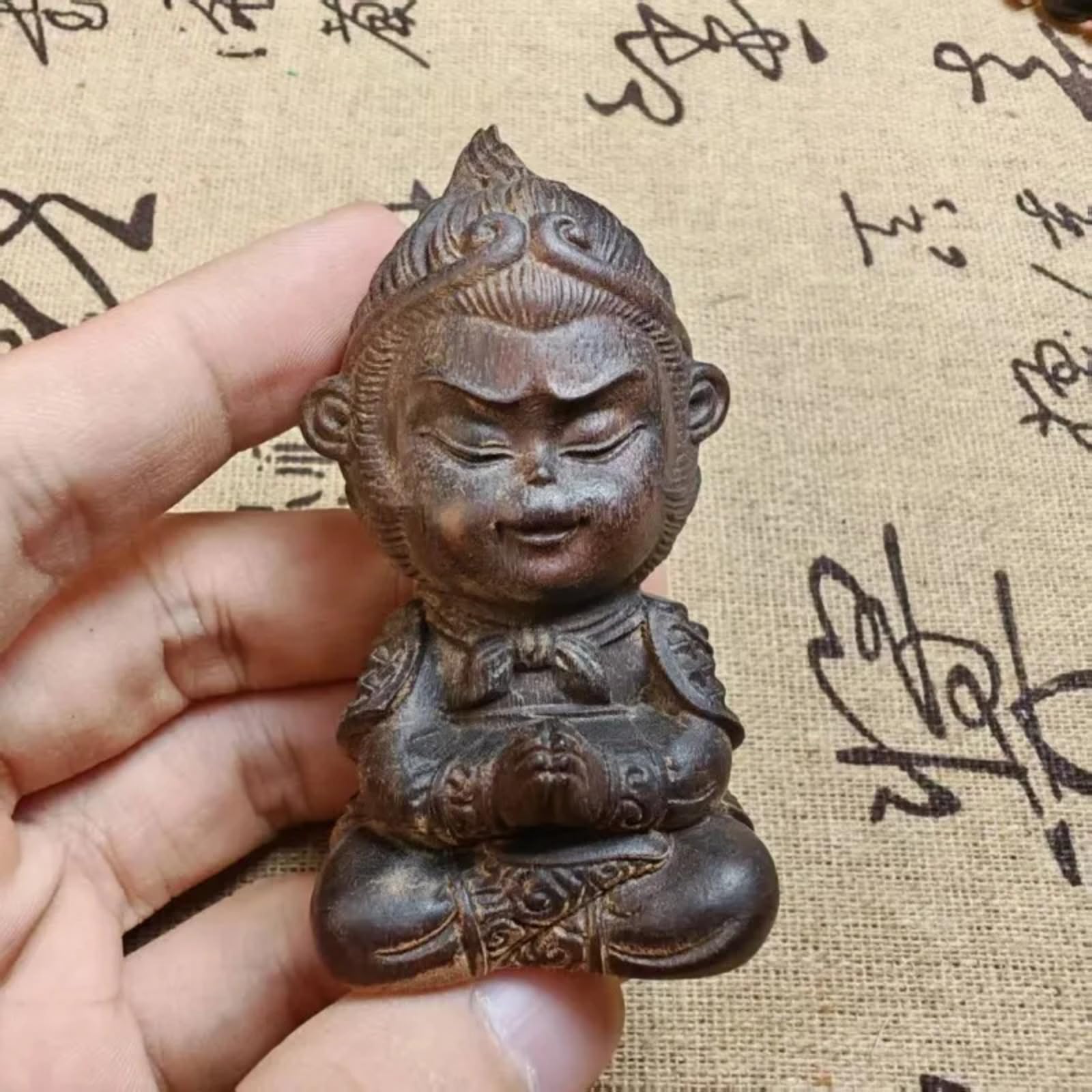 Statue Wukong en bois d'agar anti-stress décoration bureau 7,5cm