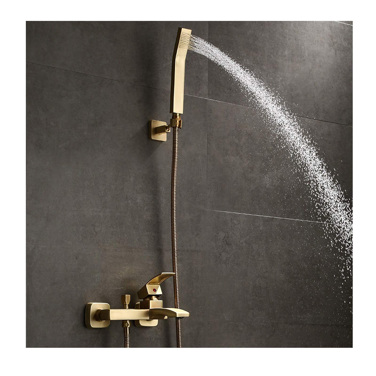 Robinet de baignoire doré brossé pour rituel de détente