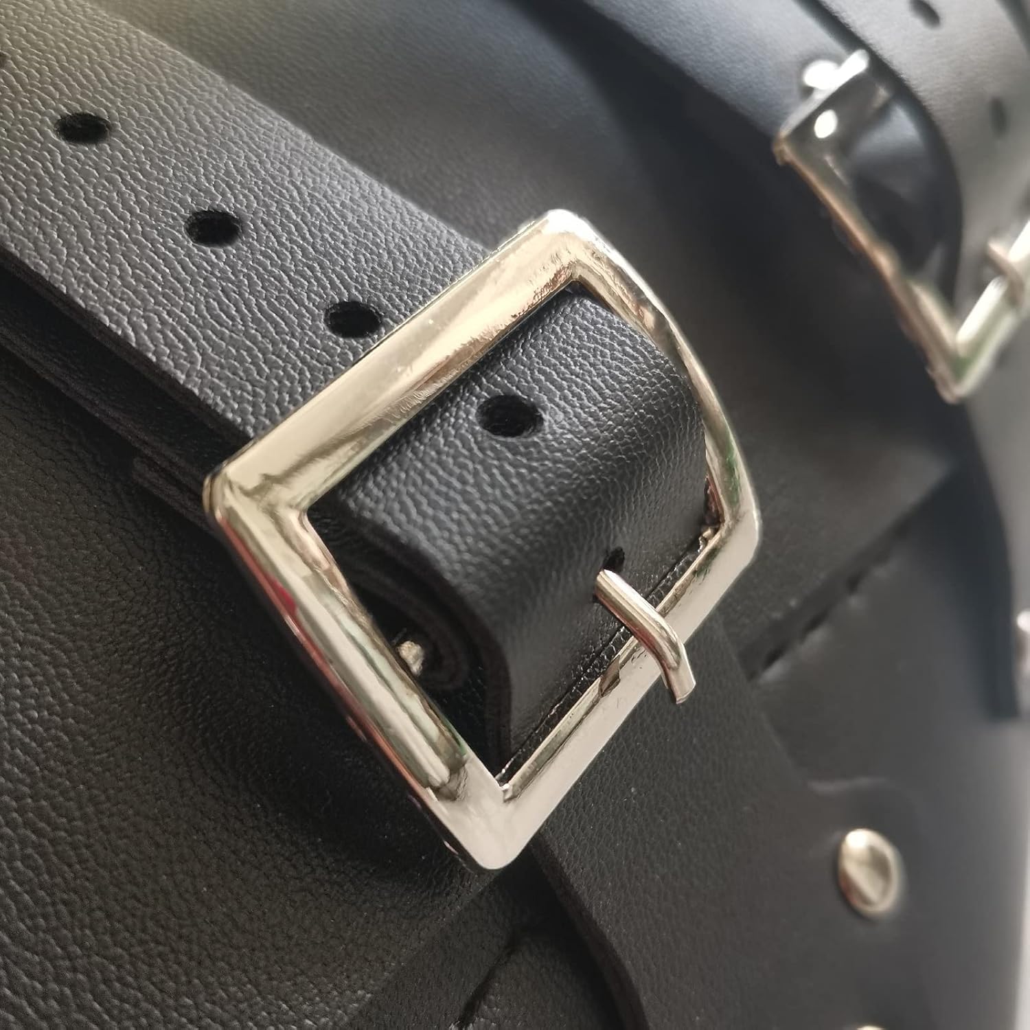 FOLTHBUR Medieval Spats Gaiters for Men PU Leather Boot Cover Viking Knight Warrior Armor Leg Guard Spats One Pair Black - Image 5