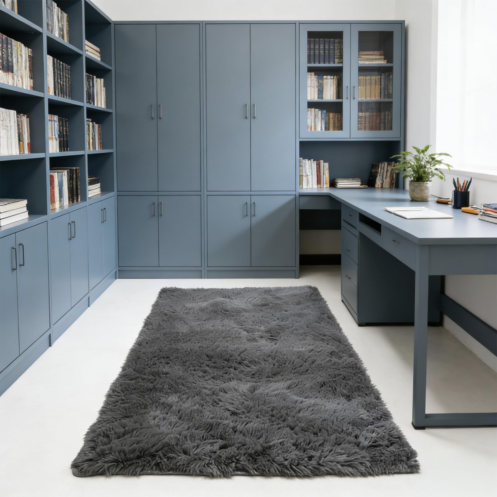 Tapis de salon gris 179x130 cm à poils longs et doux pour habiller chaleureusement votre chambre