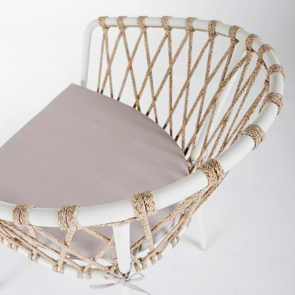 LOLAhome Set 2 Sillas de Jardín Myra de Acero y Cuerda Trenzada Color Blanco, 52x51x80 cm, Cojín Incluido, Ergonómica, Diseño Elegante y Resistentes, Patas Desmontables Uso Exterior