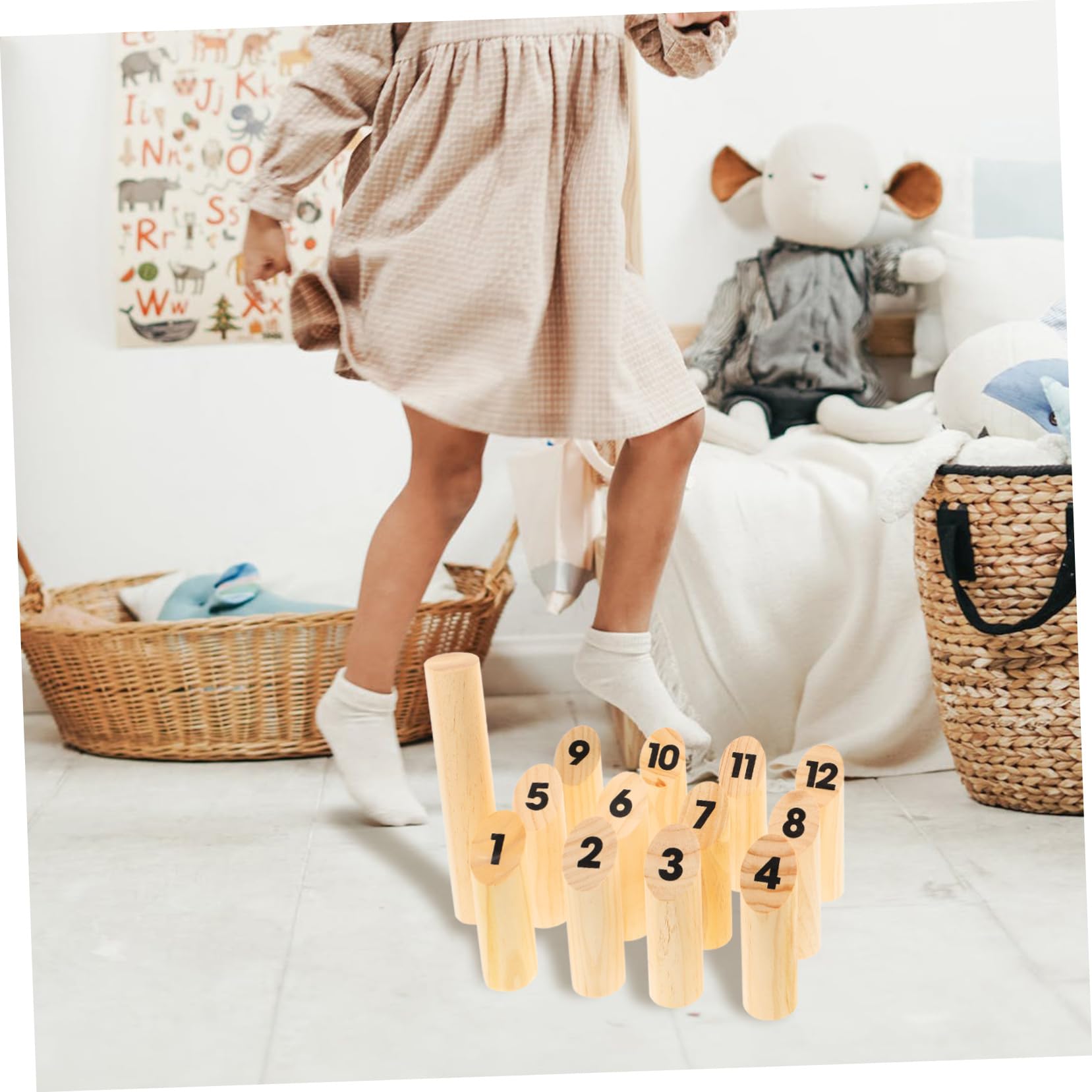 Toyvian Jeu de Lancer Quilles Finlandaises Numérotées en Bois Naturel, Jouet Interactif Éducatif, Kit Complet pour Adultes et Garçon et Filles, Loisirs en Plein Air, Jardin et Activités