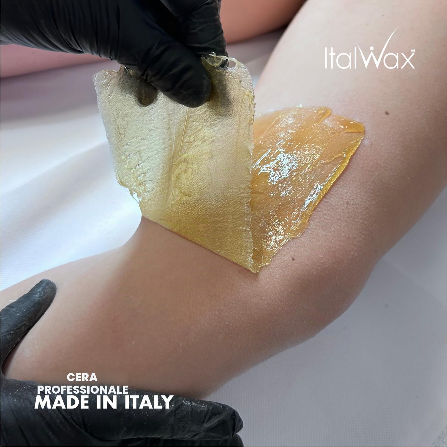 Italwax Cera a caldo naturale in granuli per depilazione professionale, 1 kg, Cera a caldo in granuli. Utilizzabile a bassa temperatura, molto morbida, Adatta per la zona bikini, gambe, braccia e viso