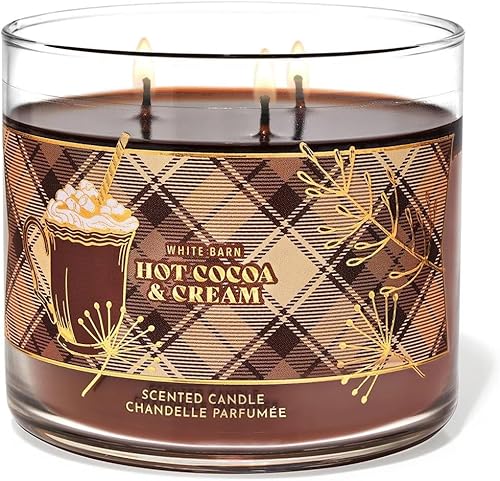 Bath & Body Works, White Barn - Vela de 3 mechas con aceites esenciales, 14.5 onzas, aromas navideños 2021 (chocolate caliente y crema)