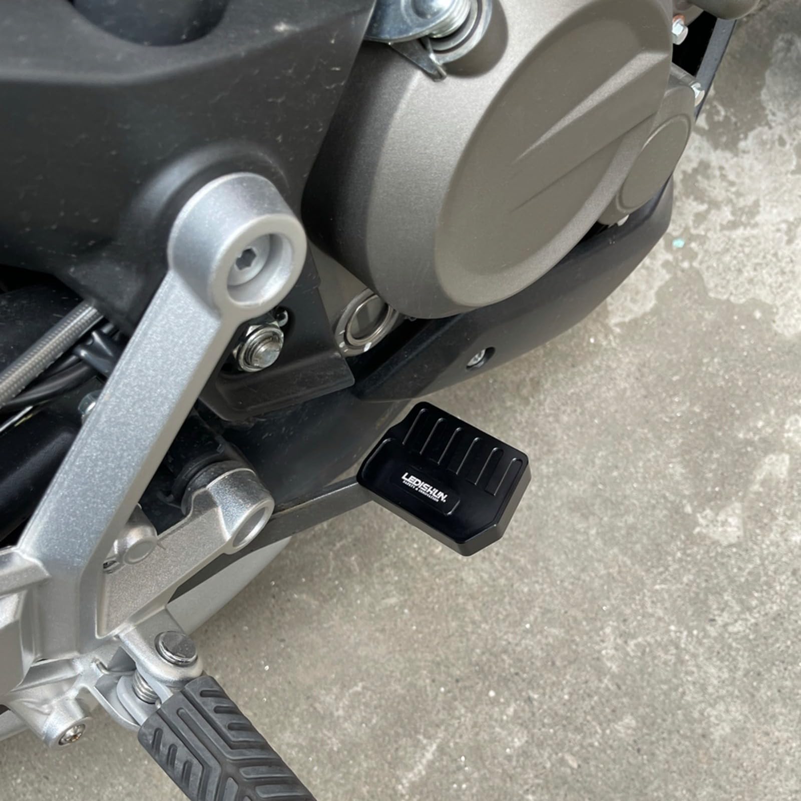 Extensor Pedal Moto Rebel CMX1100 Extensión Pedal Freno Para Honda Rebel  1100 2021-2025 - Aleación Aluminio Plata Repuesto Aftermarket Rebel 1100, image size:1600x1600