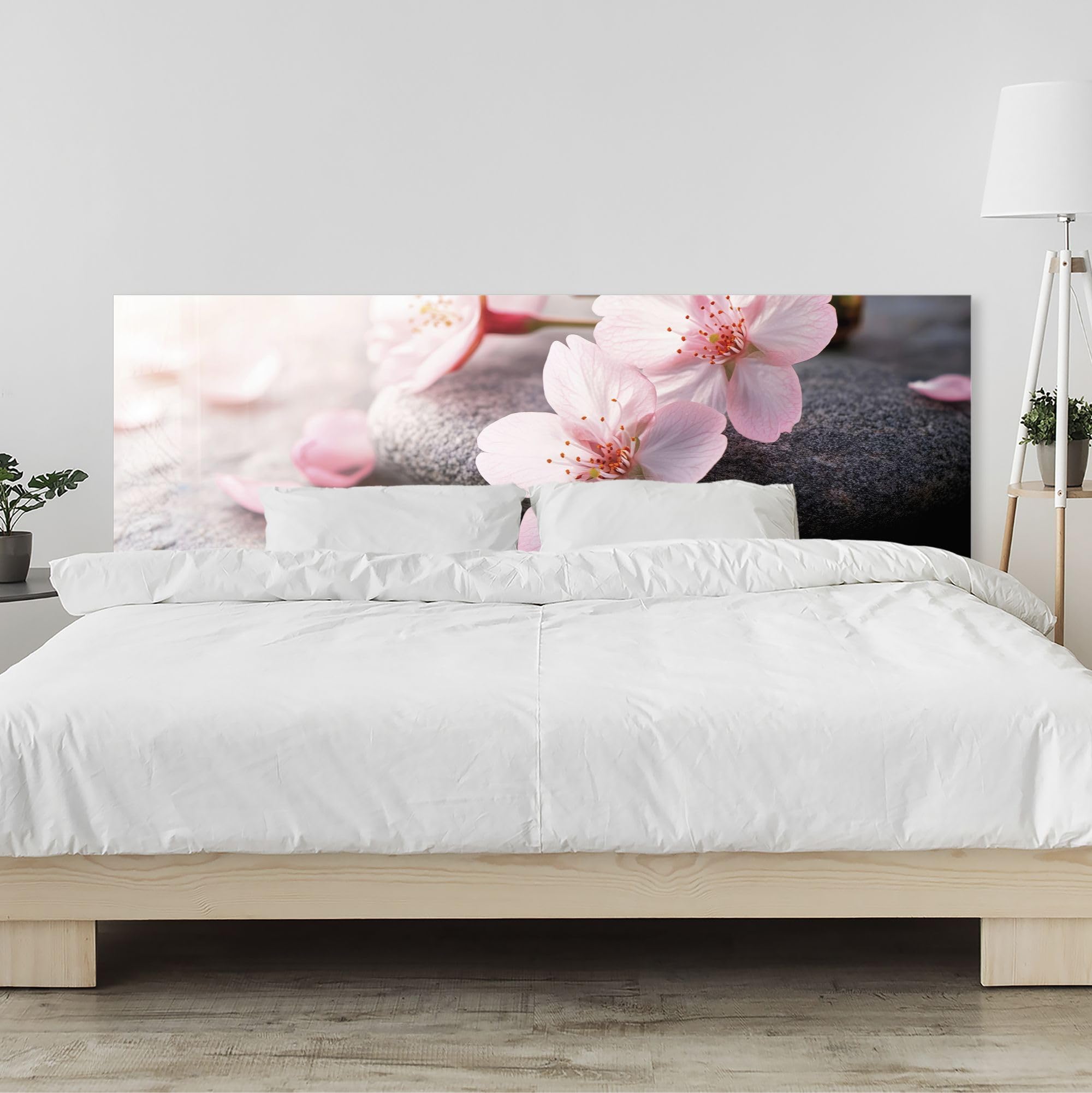 timalo Kopfteil fürs Bett 200 x 58 cm | Rosa Kirschblüten auf Stein, Wellness, Beauty | Bettrückwand/Wandschutz – Acrylglas 2 mm – Elegantes Wandpaneel fürs Schlafzimmer Bett