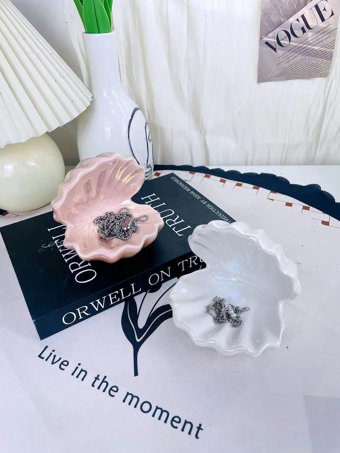 Naimo Shell Pearl Night Light Bedside Ceramic LED Night Lamp Shell Tabletop Light for Bedroom Home Decor Birthday Gift