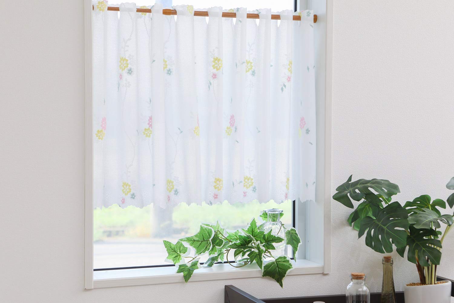 Amazon｜カフェカーテン ミラーレース 目隠し 幅 142cm 小窓用 16