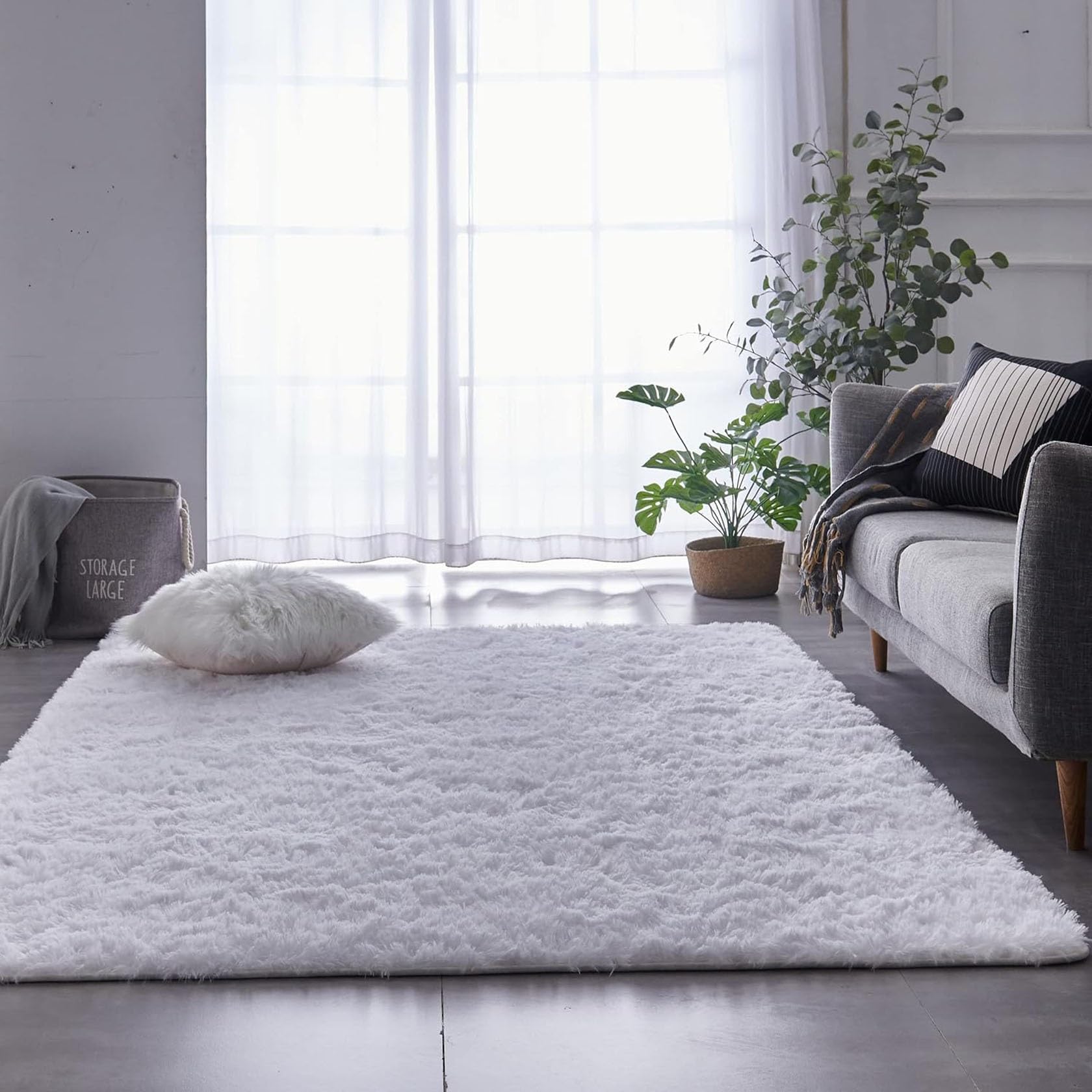 Tapis chambre shaggy blanc pour réveiller vos pieds en douceur chaque matin au réveil