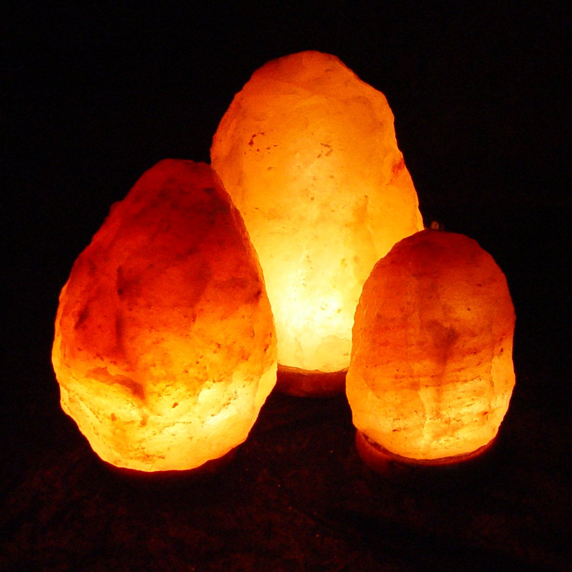 Salz Lampe von 2 kg bis 26 kg frei wählbar Kristall Lampen Salt Range Pakistan mit Spezial Leuchtmittel und Kabel in 175 cm SCHWARZ (14-16 kg)