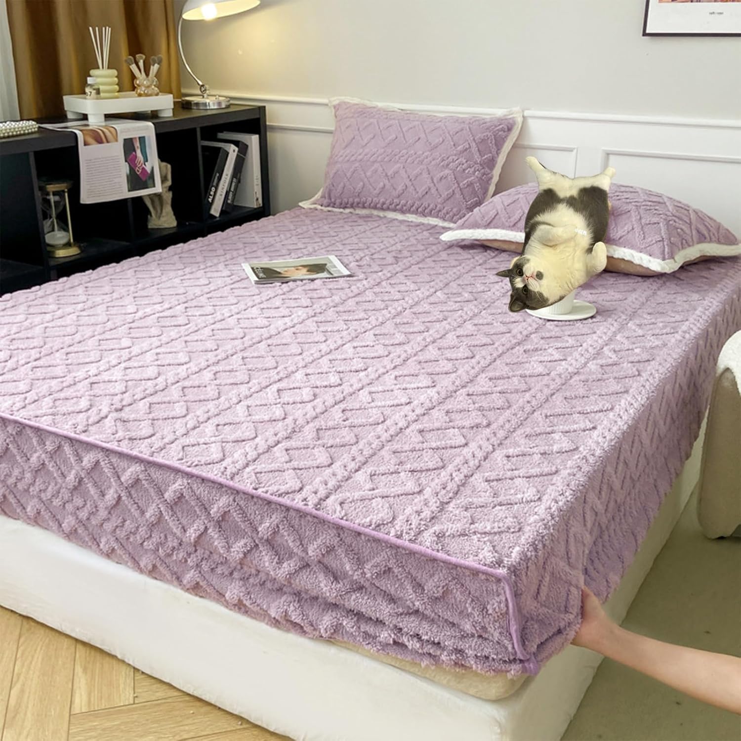 2024 New Flannel Velvet Bed Sheet Winter Super Soft Cosy Plush Shaggy Taffeta Elastic Fitted Sheet Solid Flannel Velvet Fleece Fluffy Fuzzy Warm Bedspread with 11'' Deep Pocket (Khaki,Queen/King)