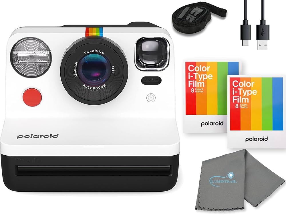 Amazon | Polaroid Now Iタイプ インスタントフィルムカメラ