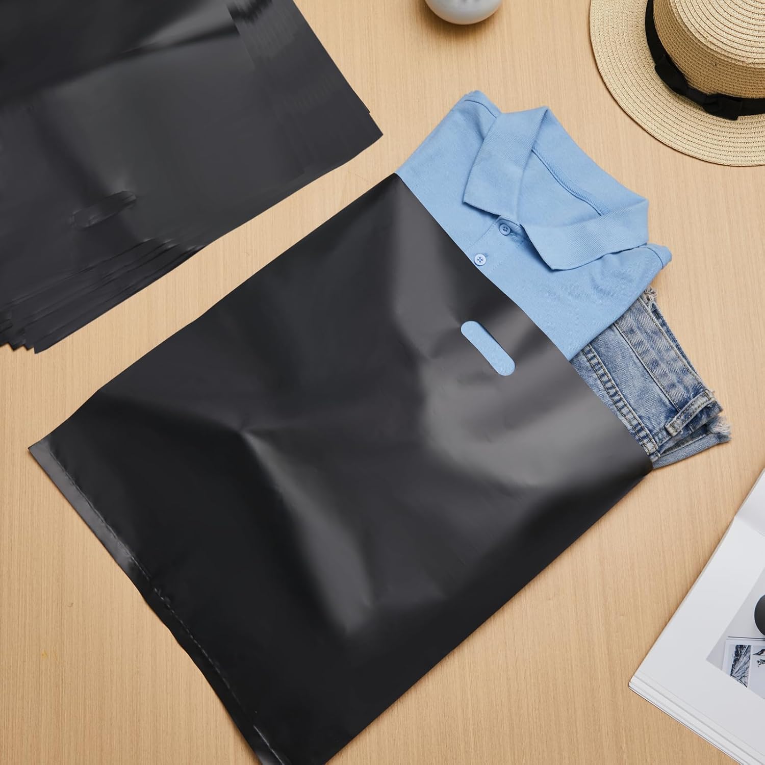 Maitys 100 Pcs 18"x20" Black Plastic Bags with Handles Large Merchandise Shopping Bags for Small Business, Retail, Boutique Stores, Gifts