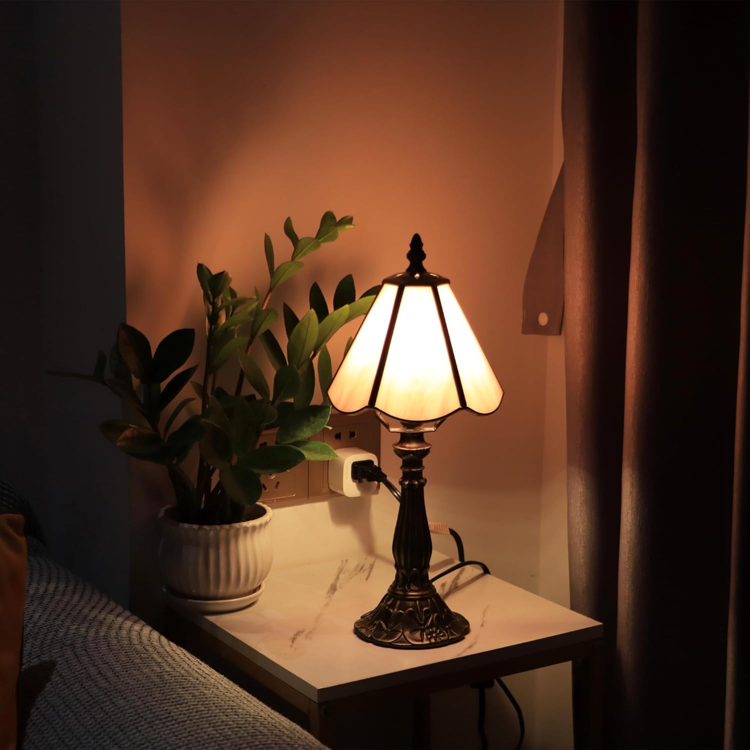 Small Tiffany Table Lamp Pink Stained Glass Desk Lamps 6X6X14 Inch Bronze Resin Base Antique Mini Accent Light