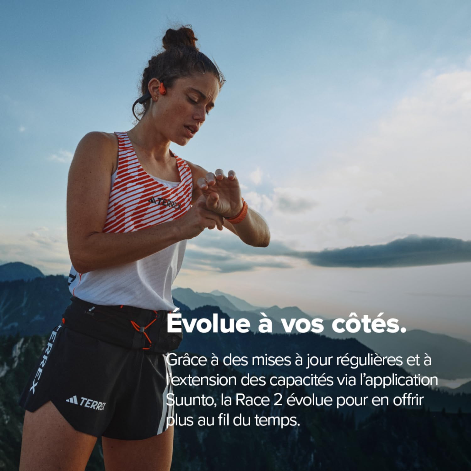 SUUNTO Race 2 Montre de Sport Homme Femme, Tracker d'Activités GPS Running, Bi-Band GNSS, Carte Hors Ligne, Écran Tactile AMOLED, Smartwatch Cardiofréquencemètre Podomètre Altimètre