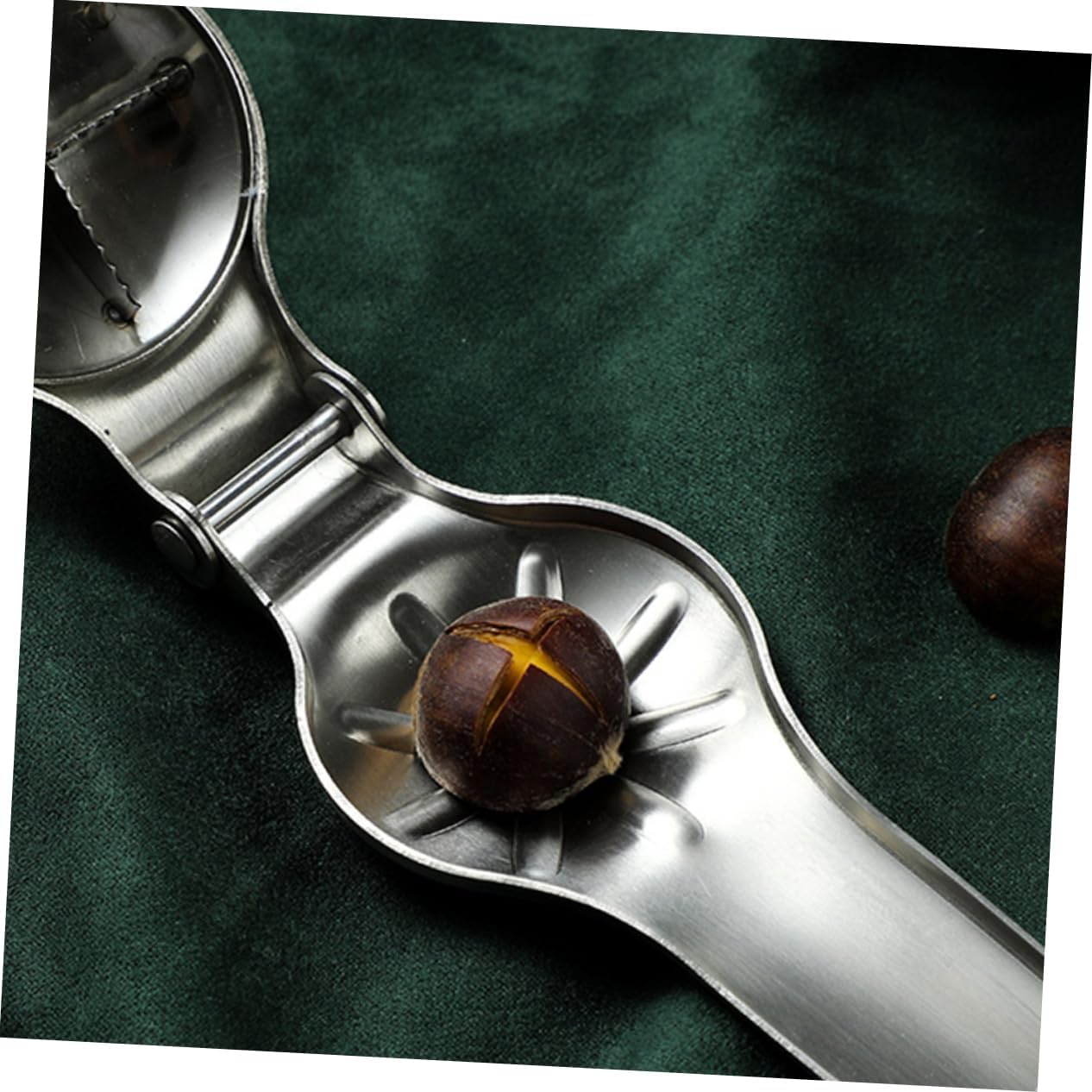 Kitchen Gadgets Quick Chestnut Cutter Quick Convenient Nut Opener Simple Walnut Opener Heavy Duty Walnut Opener Biscuits Manual Chestnut Opener Metal Stainless Steel Hazelnut Tongs