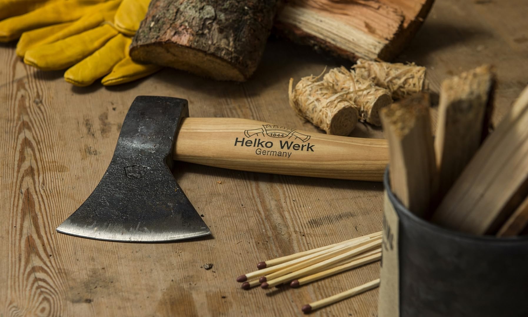 Helko Werk Rheinländer Beil 600g 36 cm C50 Stahl, Hickorystiel | geschmiedeter Beilkopf mit ballig geschliffener Schneide und Lederschutz Made in Germany