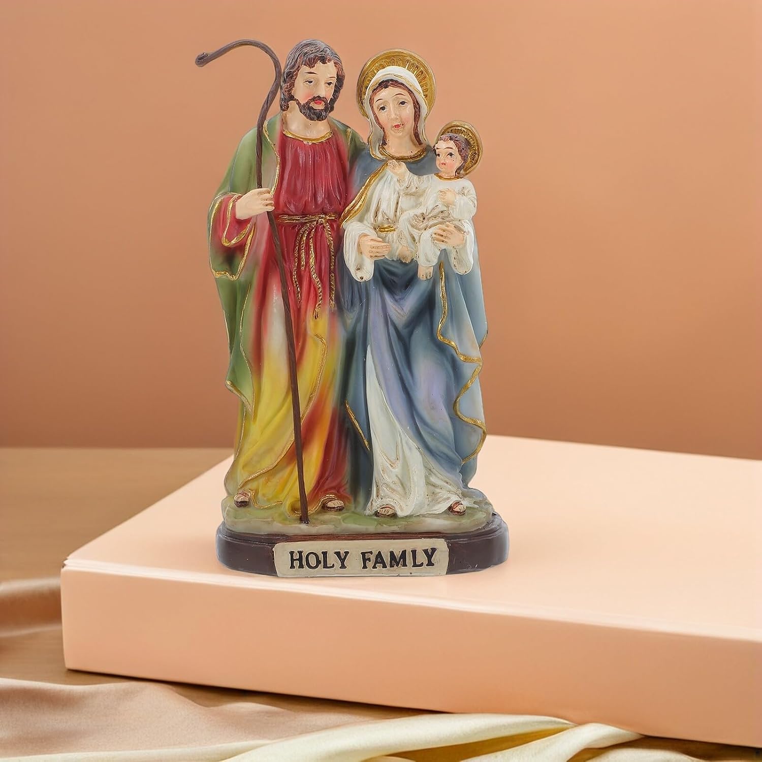 Unomor Holy Family Resin Sculpture Figurine with Jesus and Mother Religious Decoration for Christmas Indoor Catholic Home and Office Nativity Ornament
