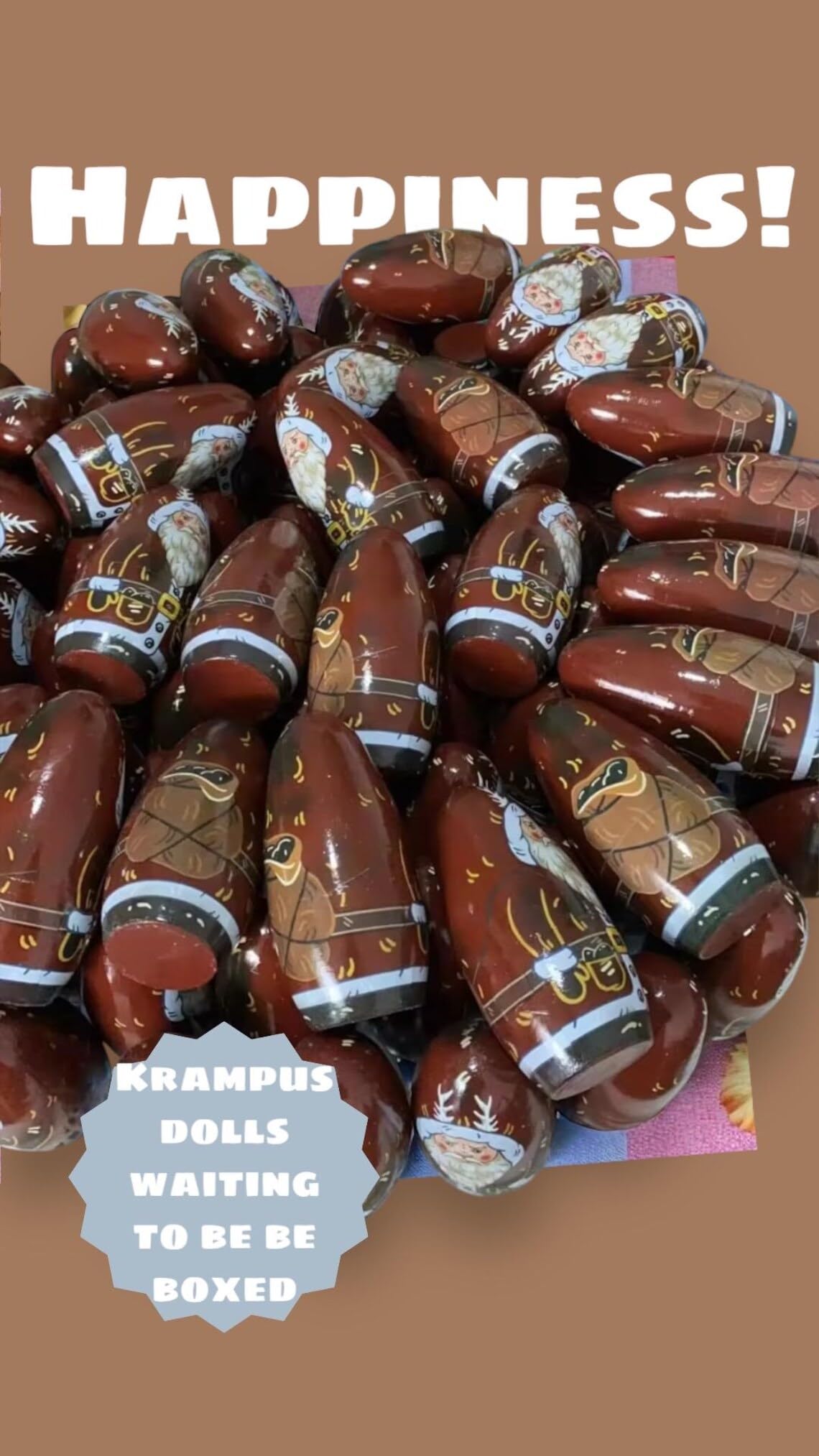 Traditionelles großes handgefertigtes Holzspielzeug für Weihnachten, Babuschka, Matroschka, Krampus, gruselige Krippe, Weihnachtsmann, 5-teiliges russisches Niststapel-Set