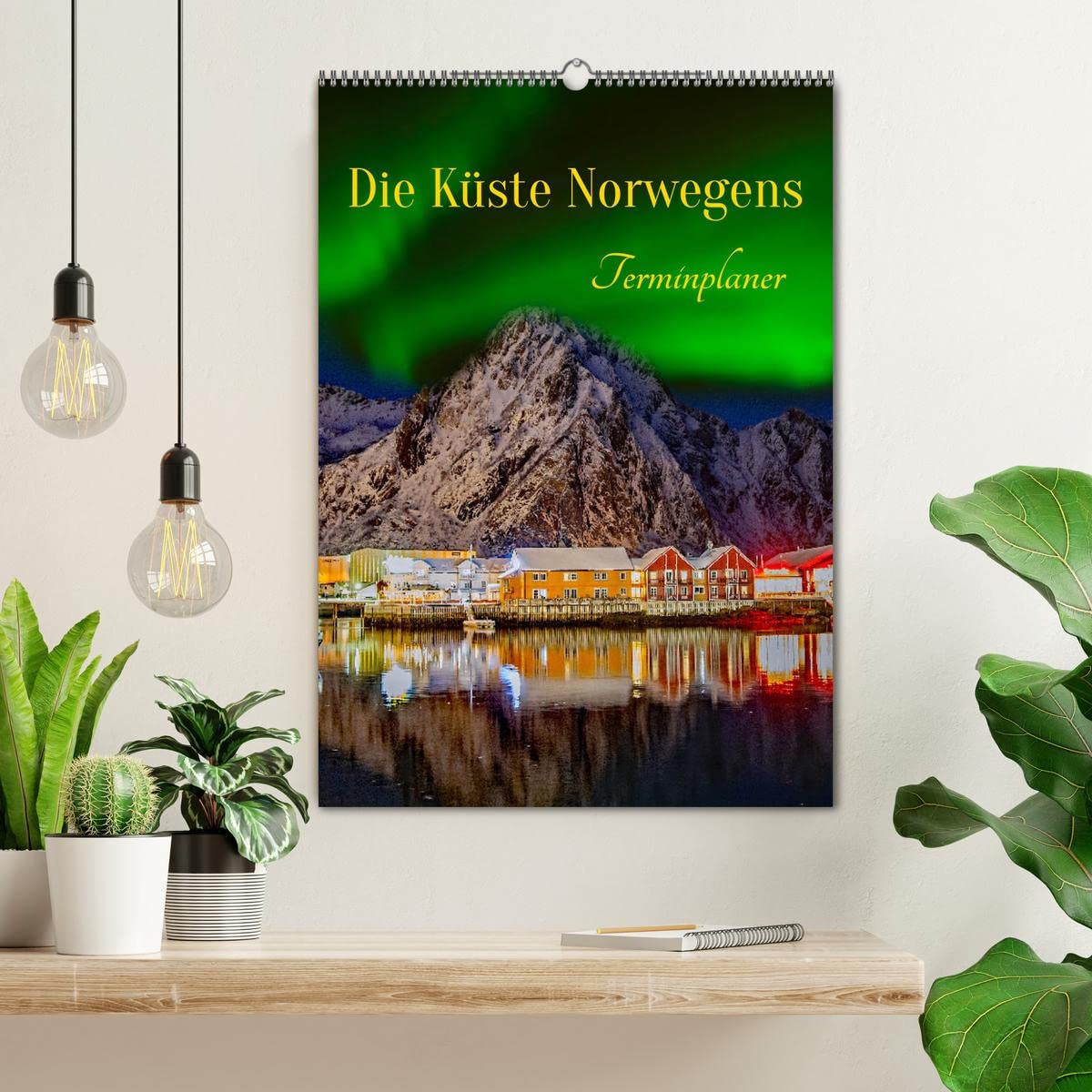 Die Küste Norwegens - Terminplaner (Wandkalender 2026 DIN A2 hoch), CALVENDO Monatskalender: Lofoten und Fjorde - faszinierende und vielfältige Landschaft am Polarkreis. (CALVENDO Orte)