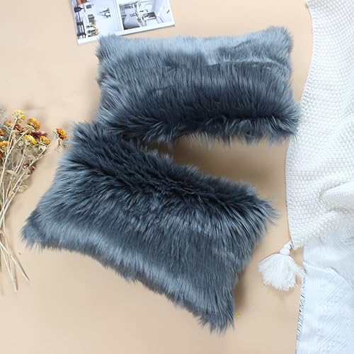 Miniatura 9 de OYIMUA Juego de 2 fundas de almohada decorativas esponjosas de 24 x 24 pulgadas, fundas de almohada lujosas de piel sintética de estilo rural,