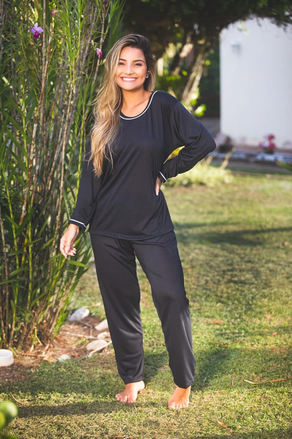 Pijama Confortavel Longo em Malha Suave Lisa | Feminino 177 em promoção! Veja a oferta e mais achadinhos de Moda íntima 6 Hoje é o melhor dia para comprar Pijama Confortavel Longo em Malha Suave Lisa | Feminino 177 com aquele preço maroto! Promoção! Aproveite a oferta! 6