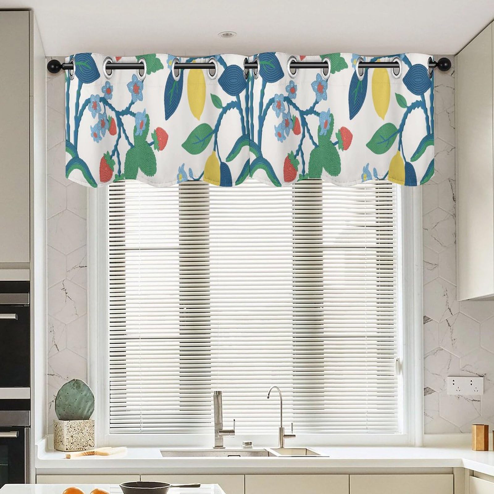 Cortinas cortas japonesas y cenefas de cocina estilo asiático con estampado de verano