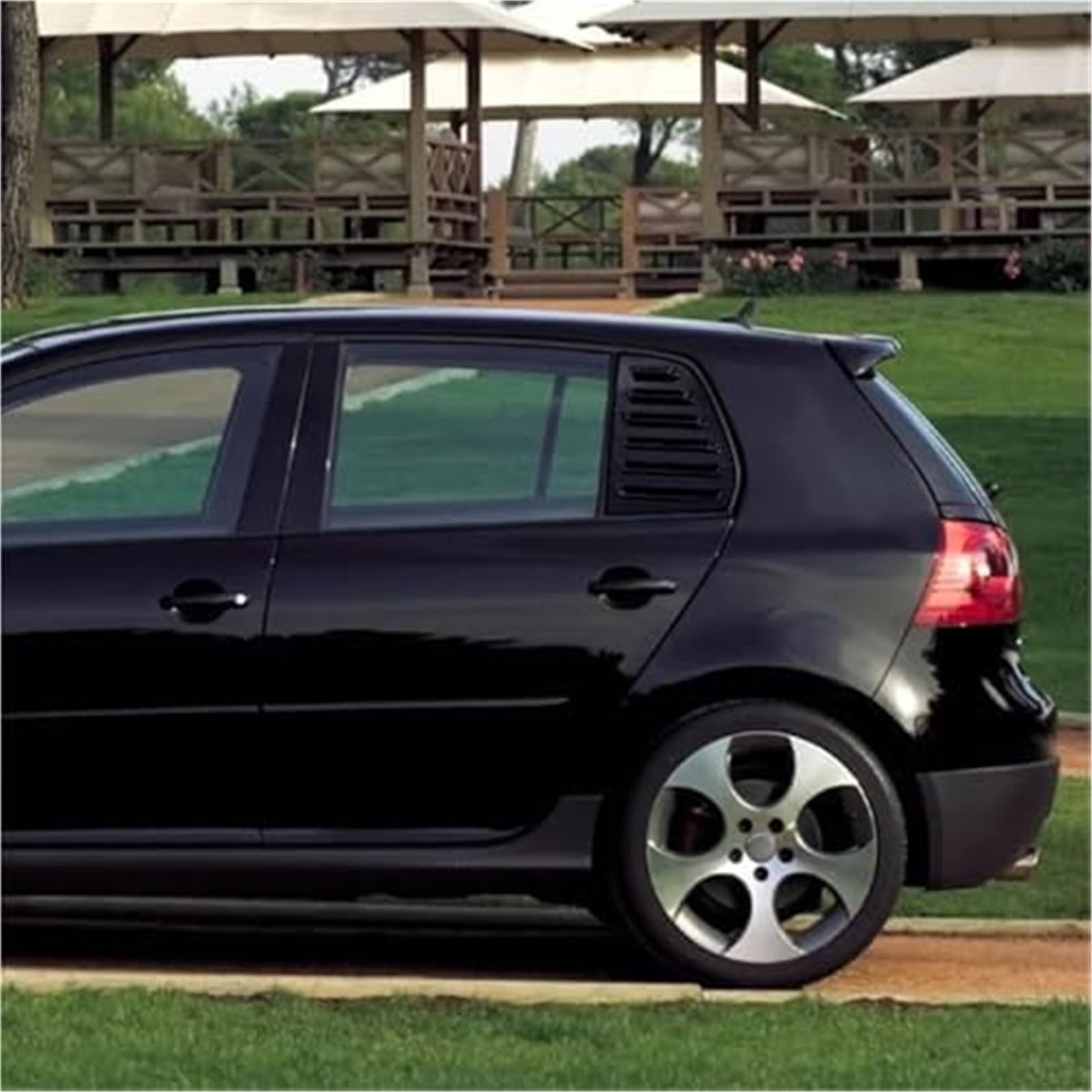 Tylna szklana osłona Żaluzja tylnej szyby, dla volkswagena, dla Vw, dla golfa 5 Mk5 Gti 2005 2006 2007 osłona migawki samochodu tapicerka boczny spojler(BLACK Carbon Fiber Look)